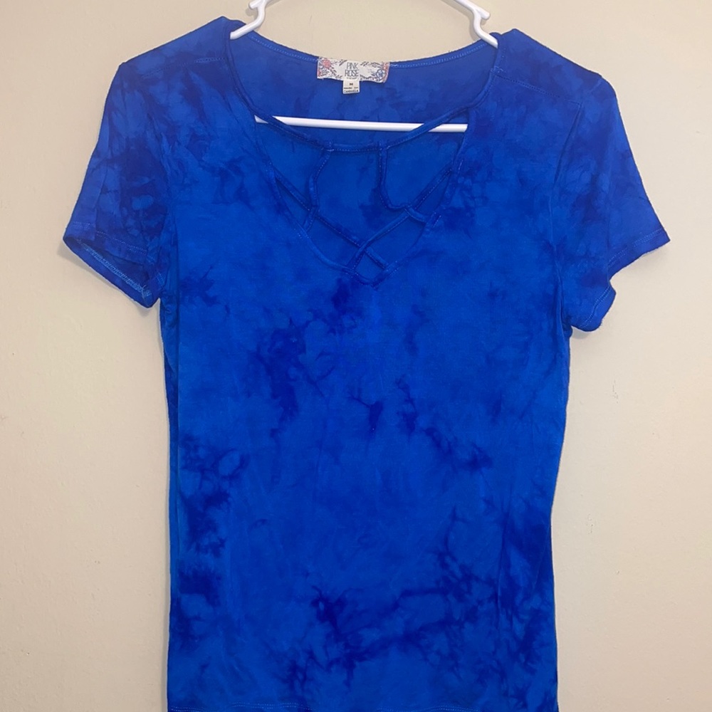 🥳Super Soft Blue Tie-Dye Short Sleeved Shirt-sz M